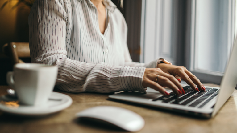 woman virtual assistan writing